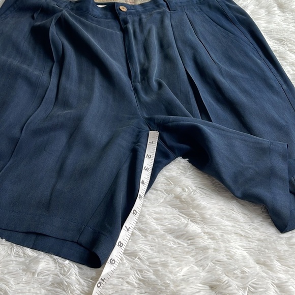 Tommy Bahama Silk Shorts - Picture 5 of 8